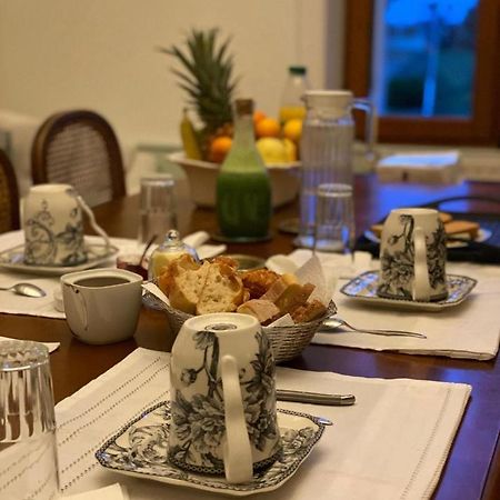 La Maladrie Bed & Breakfast Vouzailles ภายนอก รูปภาพ
