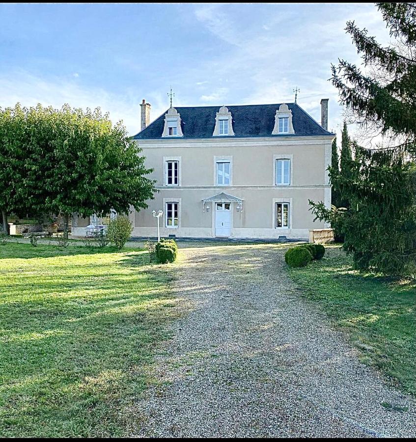 La Maladrie Bed & Breakfast Vouzailles ภายนอก รูปภาพ